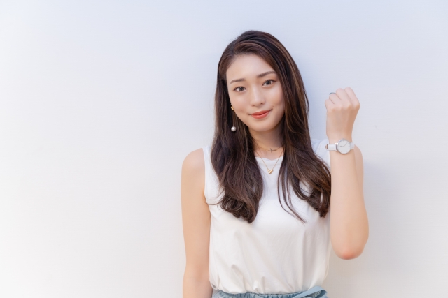 美人の女性 女性の好意が膨らんできた時の態度