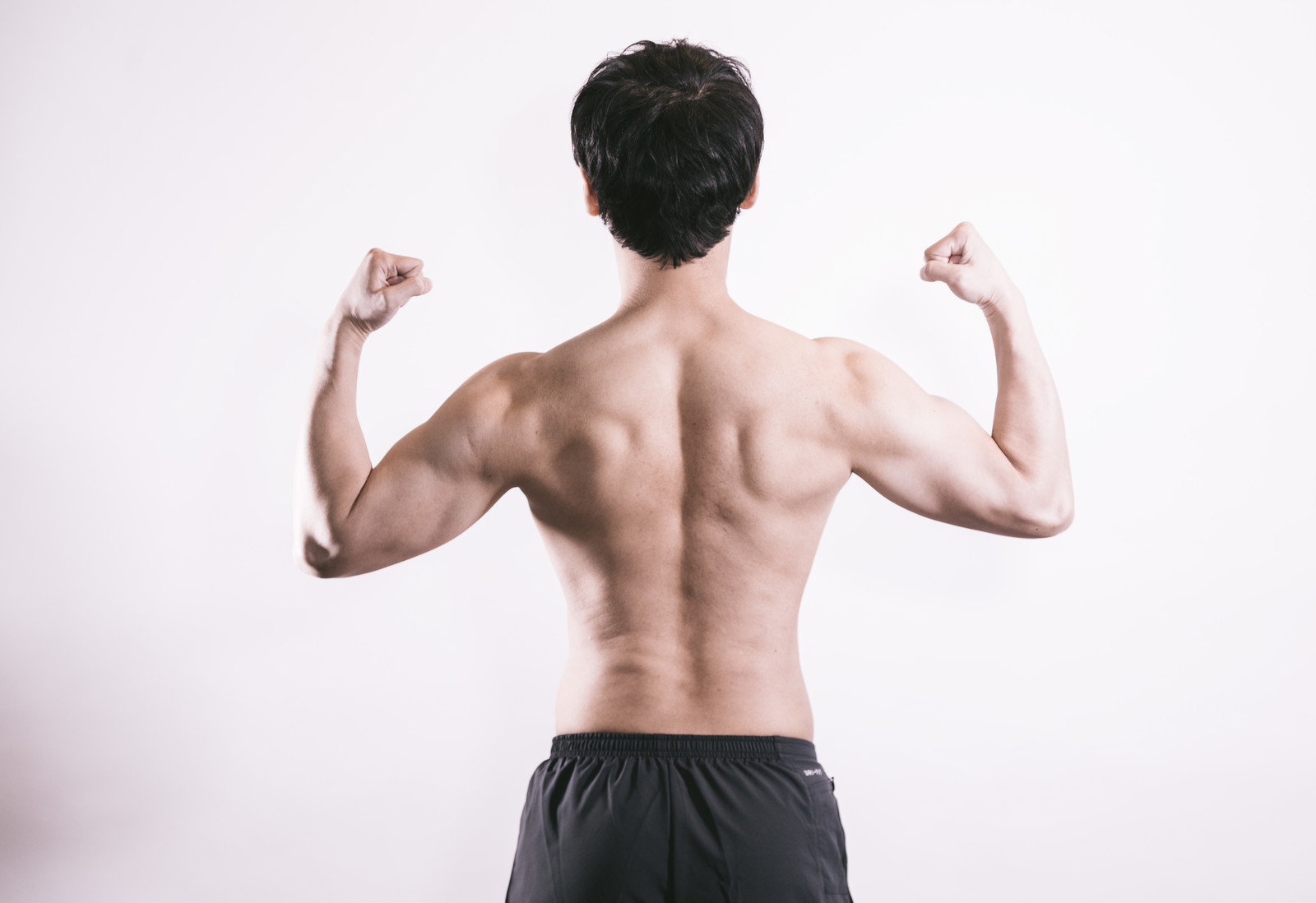 体を鍛えた男性 30代男性がモテるためには?