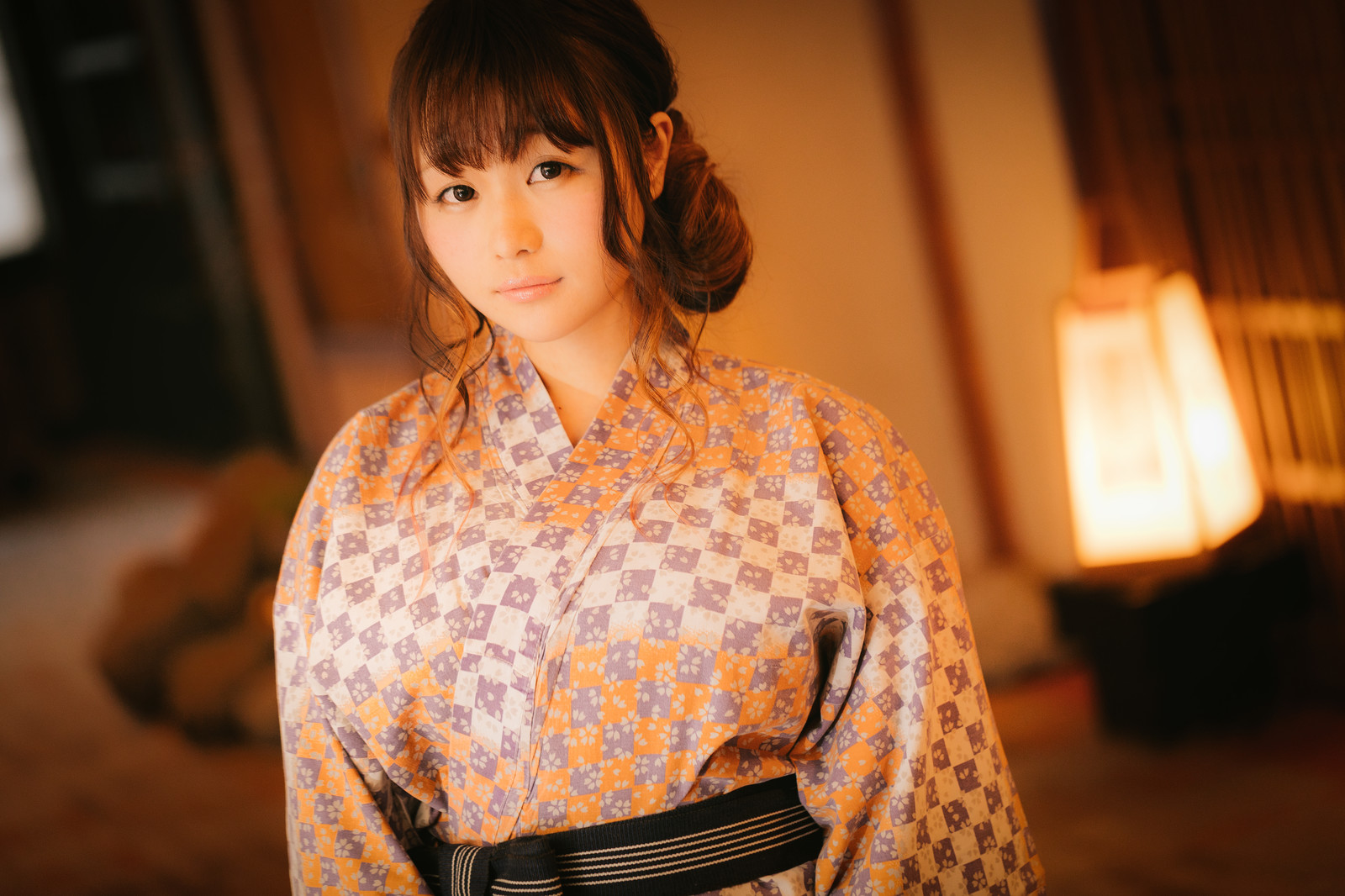 浴衣を着ている美女 恋愛依存症の陥りがちな女性の特徴