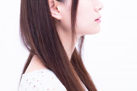 男性に依存する恋愛依存症の女性が見せる特徴