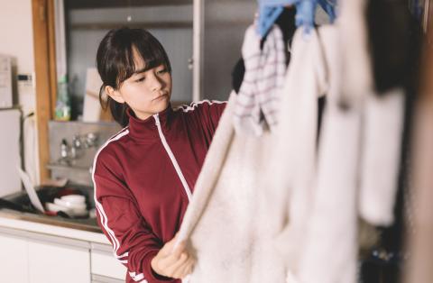 貧乏な彼氏でも支えたい？恋愛依存症の彼女が支えるダメ男