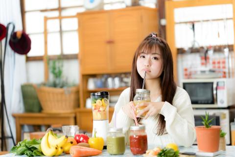 男女の思わせぶりを仕掛ける戦い
