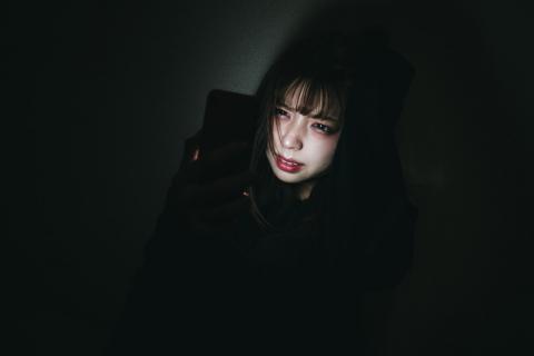 ダメ男にはまりこんで、人生を転落していく女性たちの末路